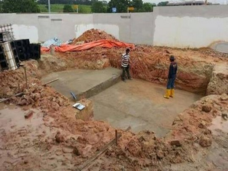 Swimming Pool Construction 